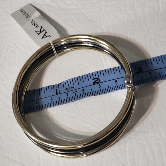 NWT Anne Klein multi tone bangle bracelet - Picture 5 of 5